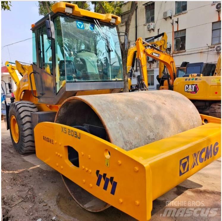XCMG XS 203 J مداحل أحادية الأسطوانة