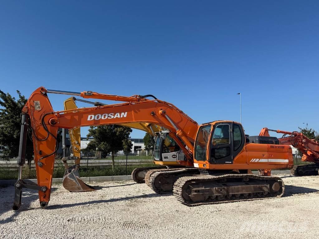 Doosan DX 340 LC حفارات زحافة