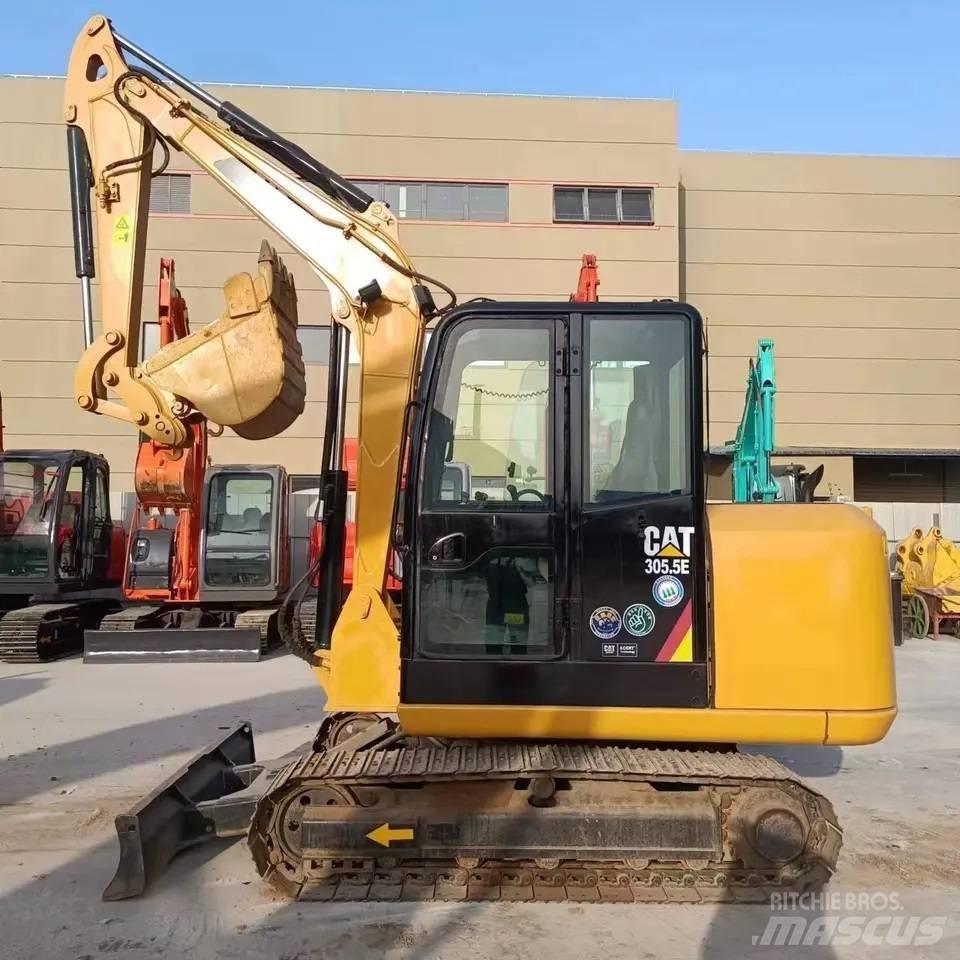 CAT 305.5 حفارات صغيرة أقل من 7 طن (حفارات صغيرة)