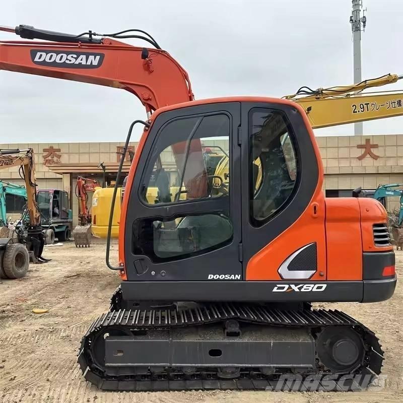 Doosan DX 80 حفارات وسط 7 طن - 12 طن