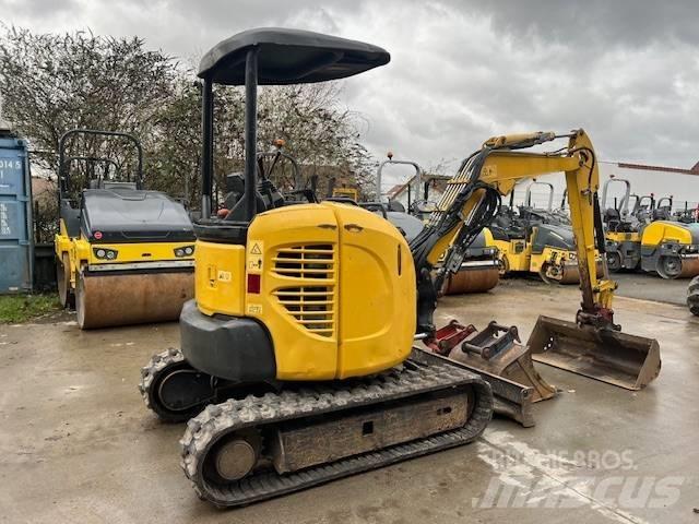 Komatsu PC 26 MR-3 حفارات صغيرة أقل من 7 طن (حفارات صغيرة)