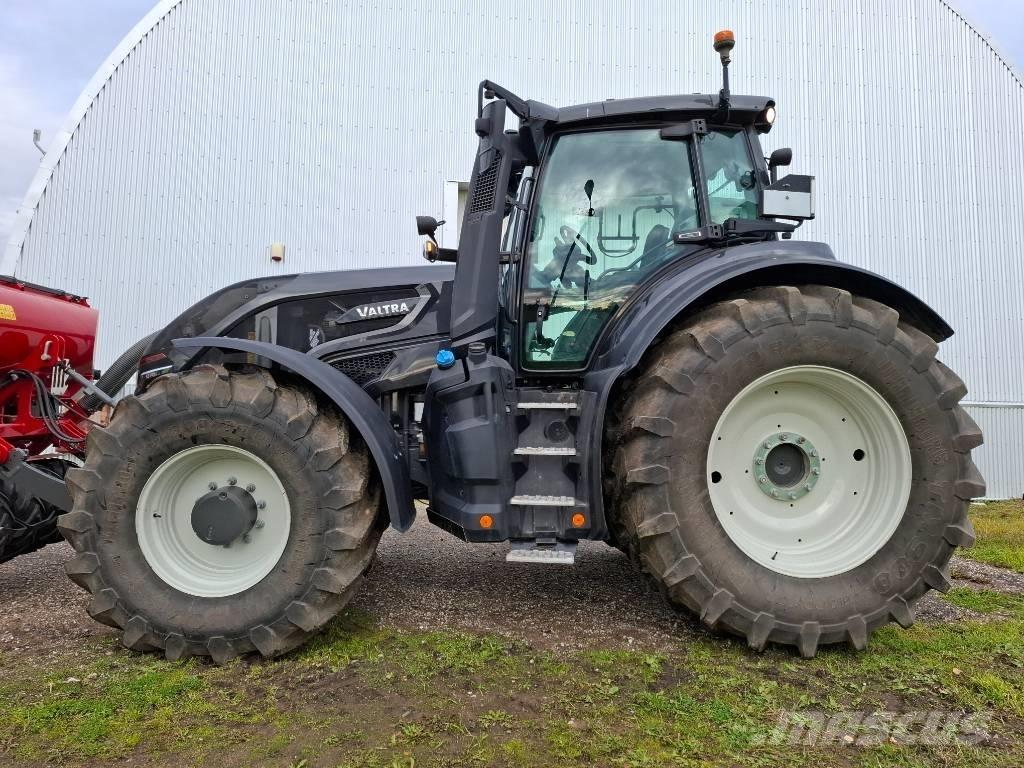 Valtra Q 305 الجرارات