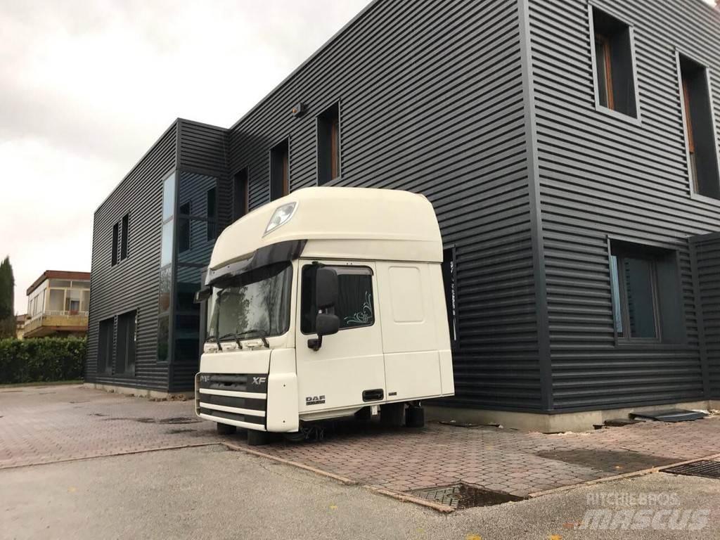 DAF XF 105 Euro 5 كابينة والداخلية