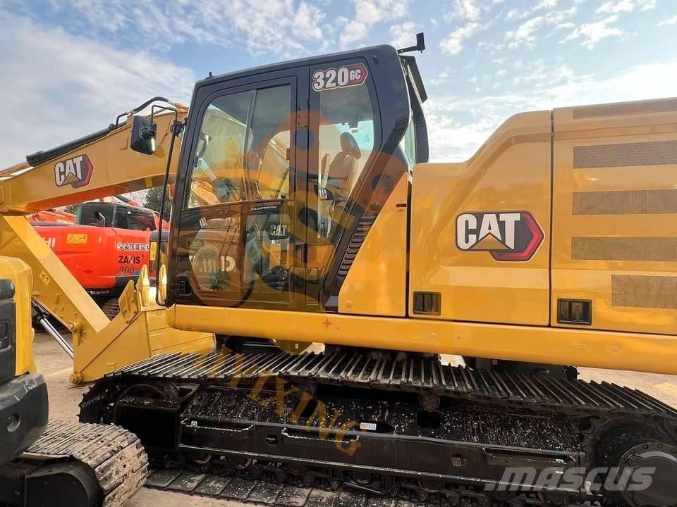CAT 320 D GC حفارات زحافة