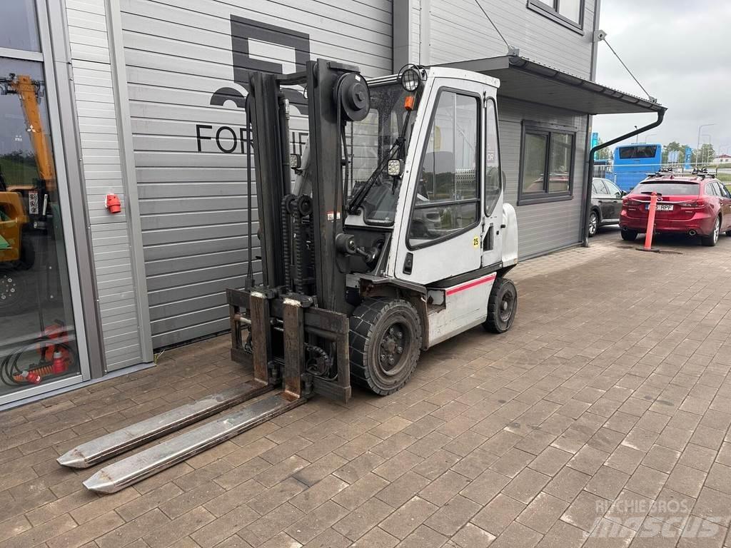 Nissan YG1D2A32Q شاحنات الديزل