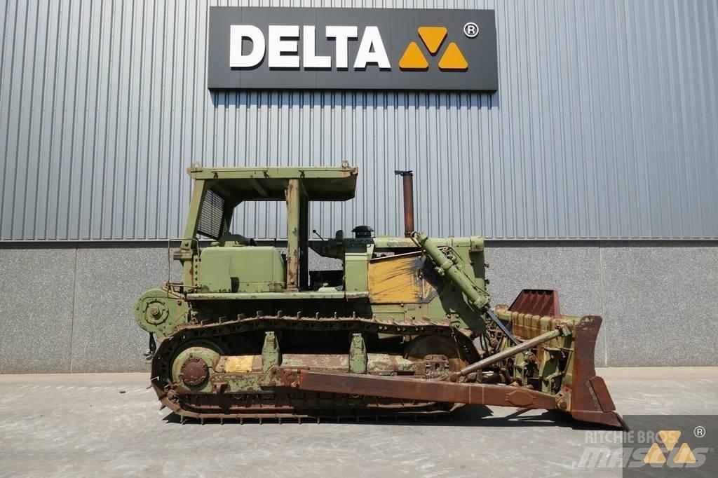CAT D7F Ex-army بلدوزرات مجنزرة
