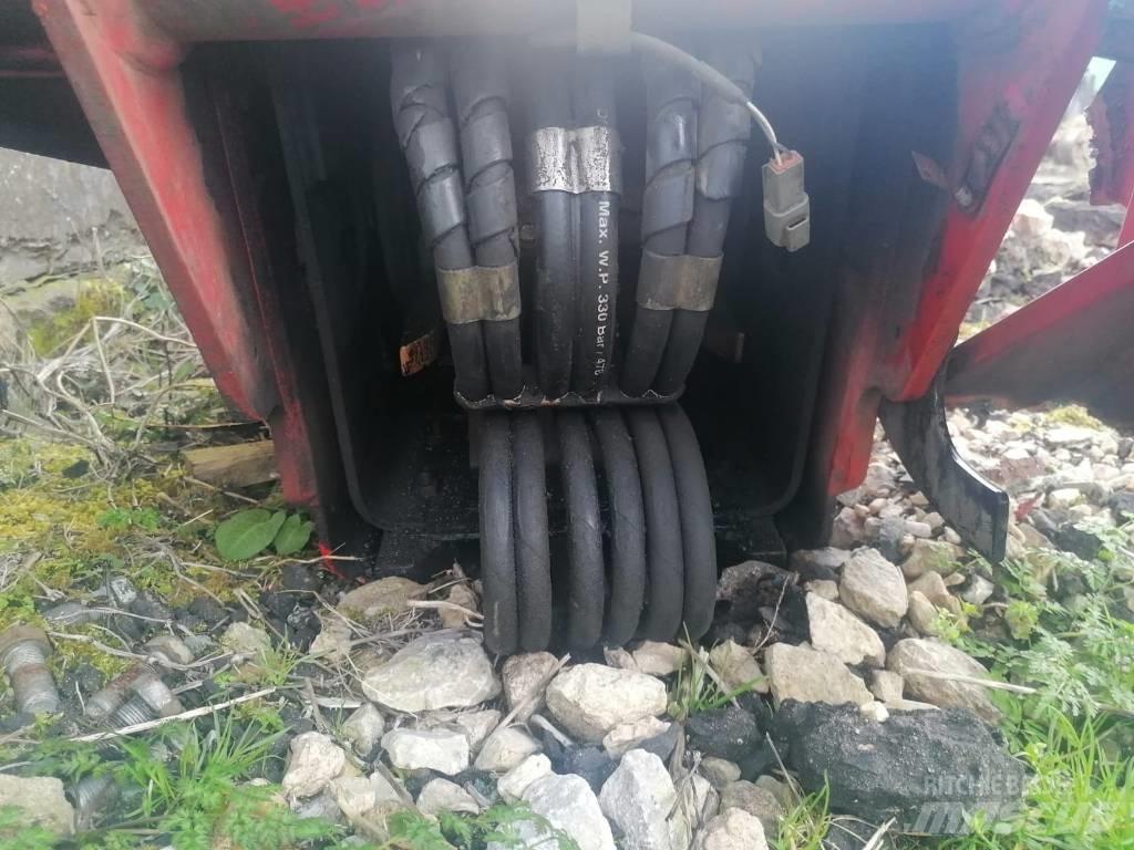 Manitou MT 1740 arm أذرع الغطاس
