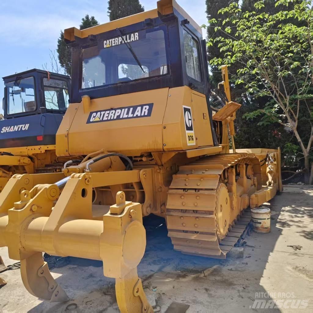CAT D 7 G معدات تمهيد الطرق