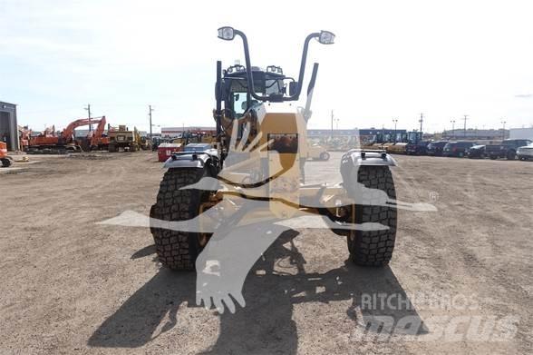 CAT 140 AWD معدات تمهيد الطرق