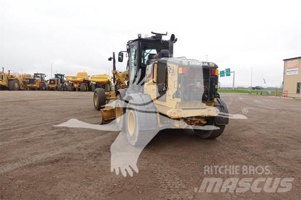 CAT 140M AWD معدات تمهيد الطرق