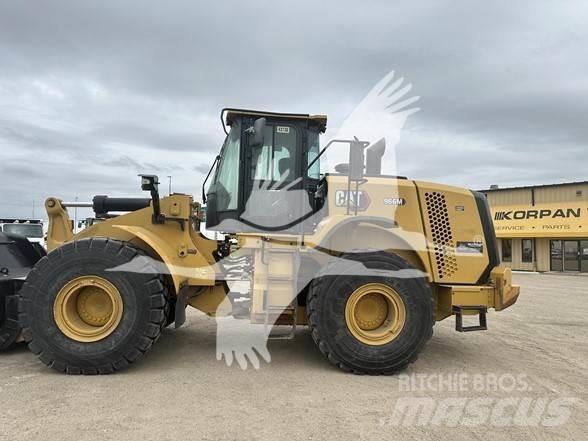 CAT 966M لوادر بعجل