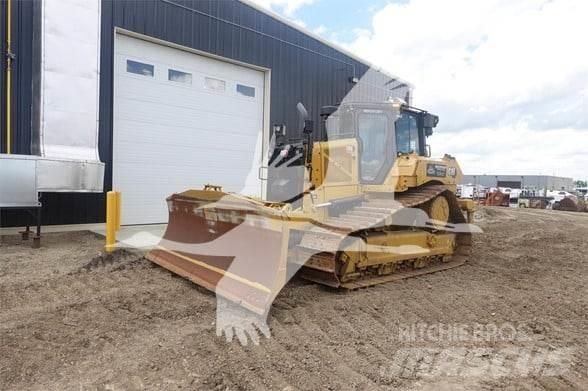 CAT D6 LGP بلدوزرات مجنزرة