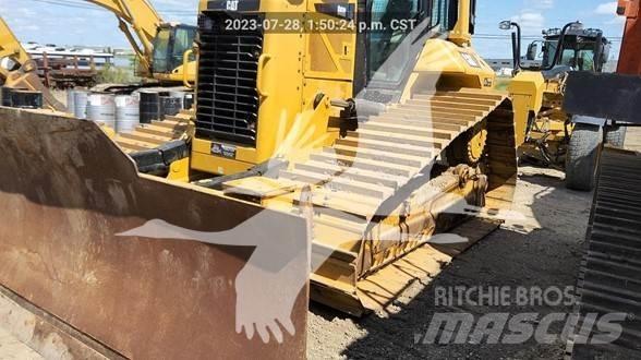 CAT D6N LGP بلدوزرات مجنزرة