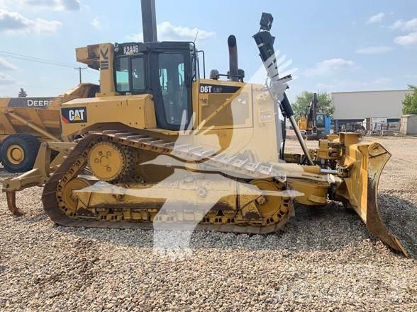 CAT D6T LGP بلدوزرات مجنزرة