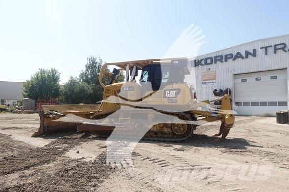 CAT D7E LGP بلدوزرات مجنزرة