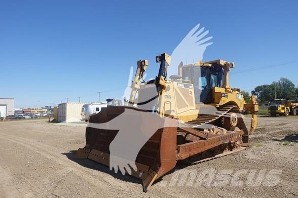 CAT D8T بلدوزرات مجنزرة
