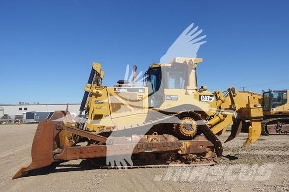 CAT D8T بلدوزرات مجنزرة