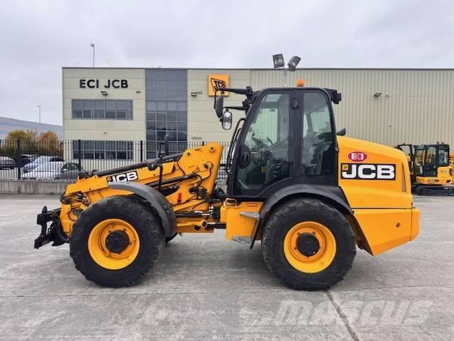 JCB TM 320 S معدات مناولة لأغراض الزراعة