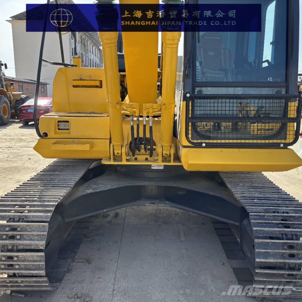 Komatsu PC 130 حفارات وسط 7 طن - 12 طن