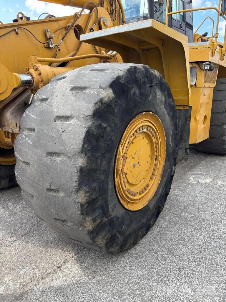CAT 988 H لوادر بعجل