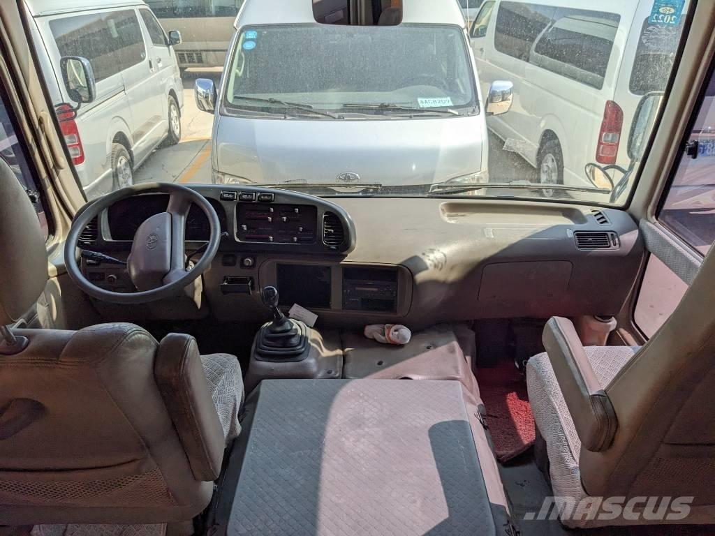Toyota Coaster Bus حافلة صغيرة
