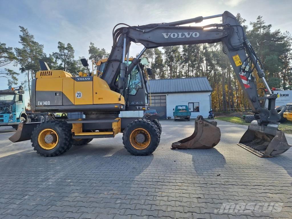 Volvo EW 140 D حفارات بعجل