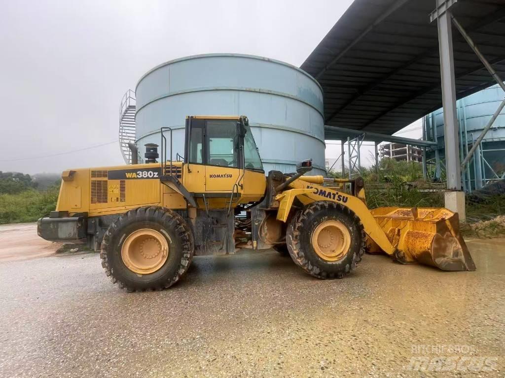 Komatsu WA 380Z-6 لوادر بعجل