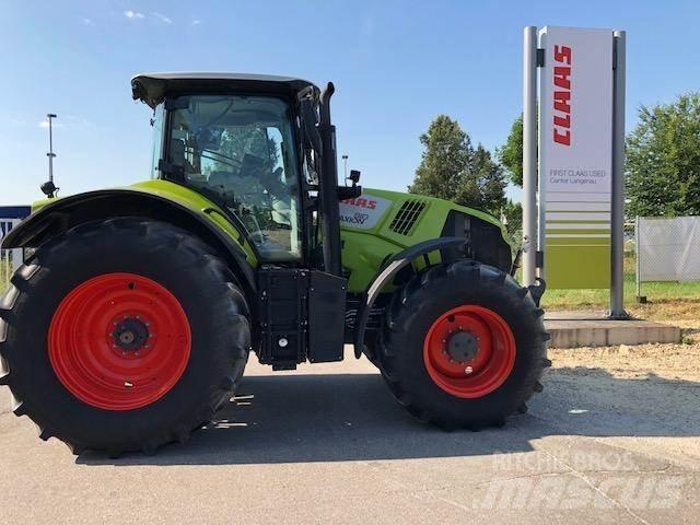 CLAAS AXION 810 الجرارات