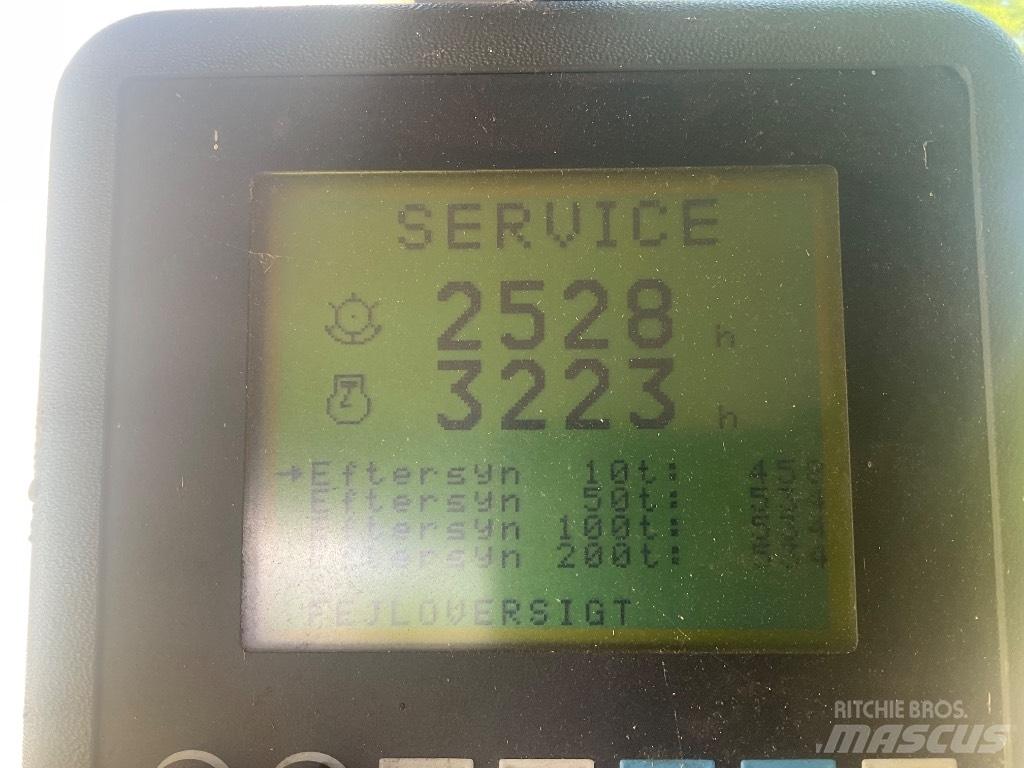 New Holland TX 68 حصادات