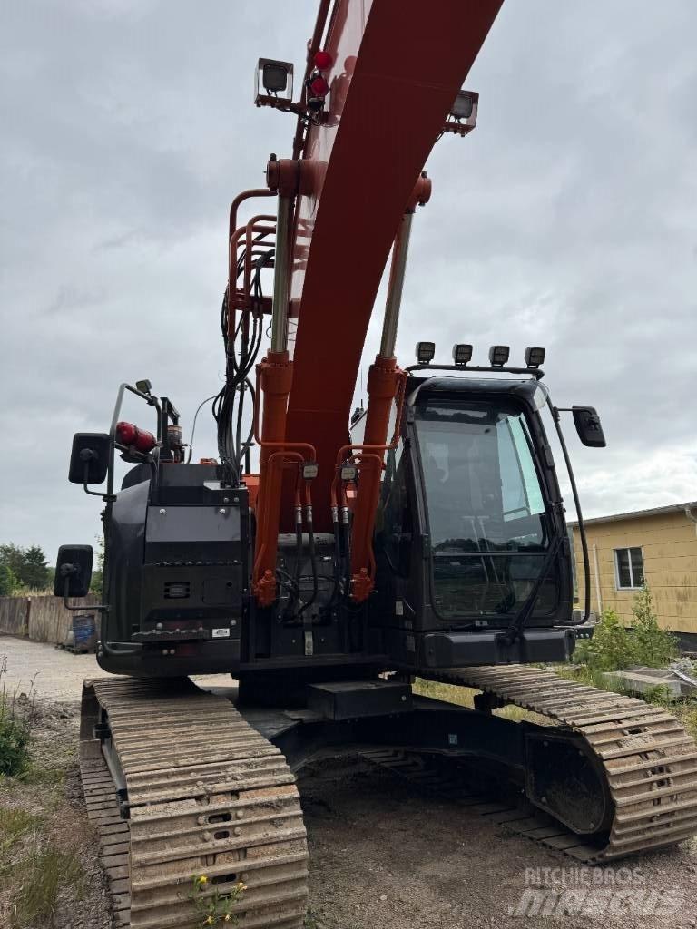 Hitachi ZX 225USLC-7 حفارات زحافة
