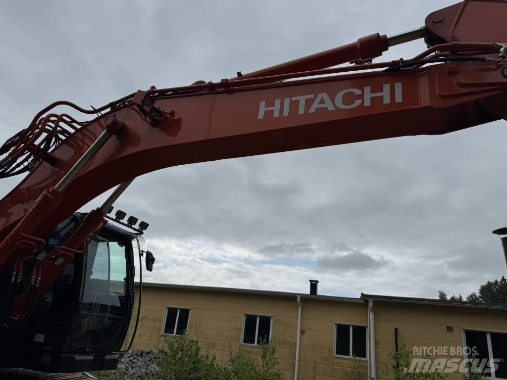 Hitachi ZX 225USLC-7 حفارات زحافة