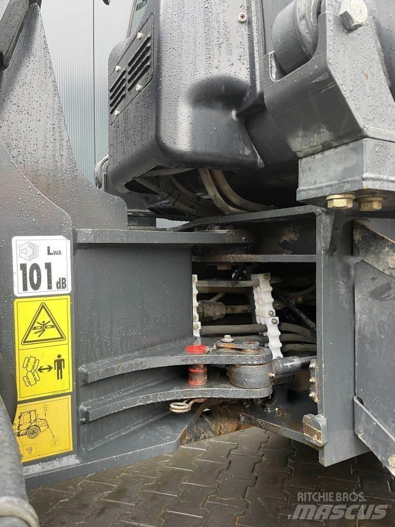Komatsu WA80-6 لوادر بعجل