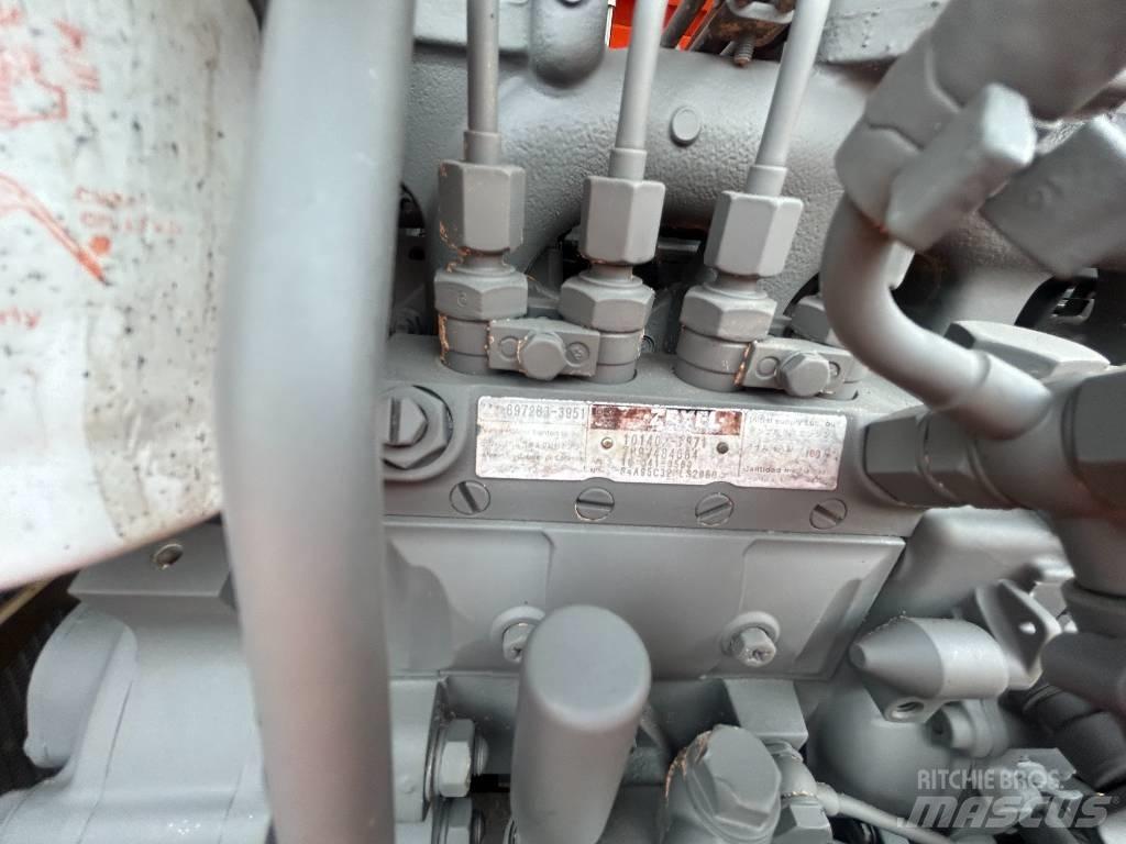 Hitachi ZX 60 حفارات زحافة