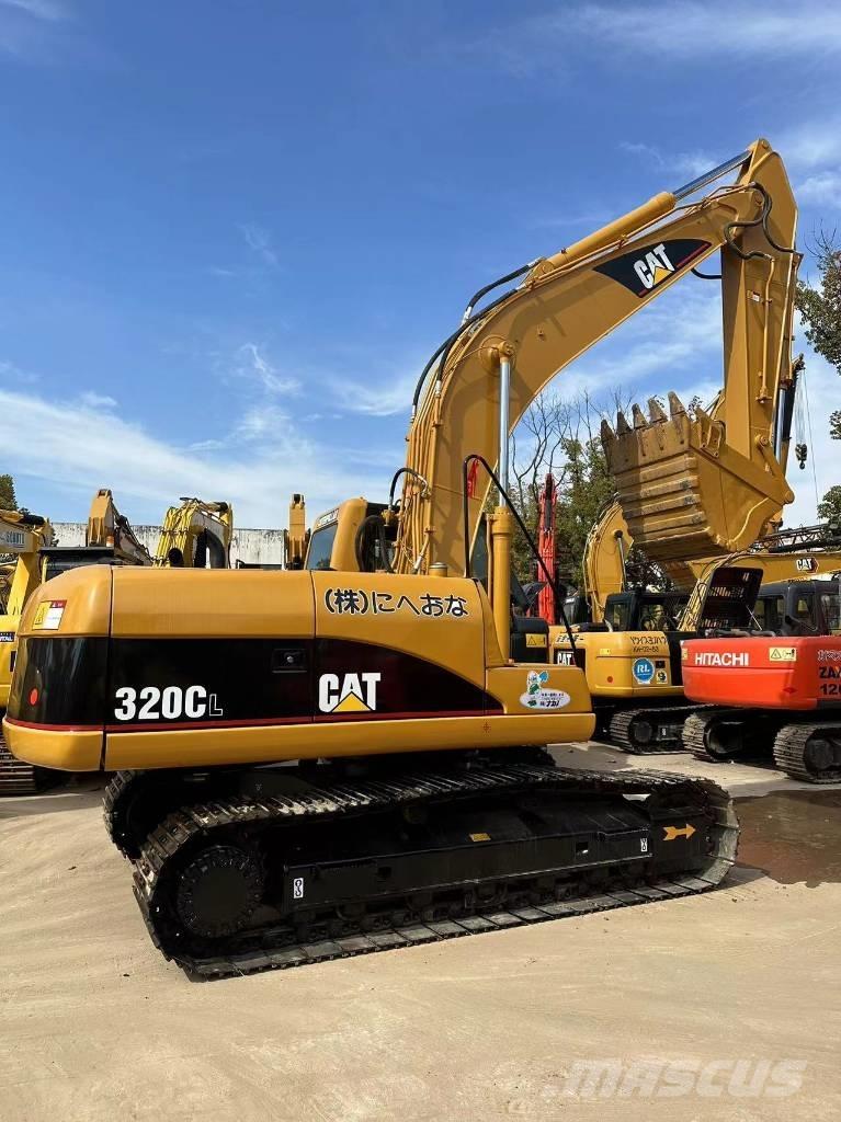 CAT 320 C L حفارات زحافة
