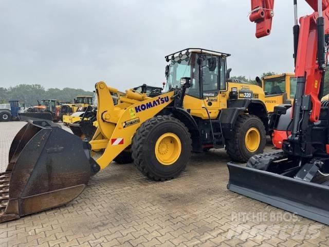 Komatsu WA 320 لوادر بعجل