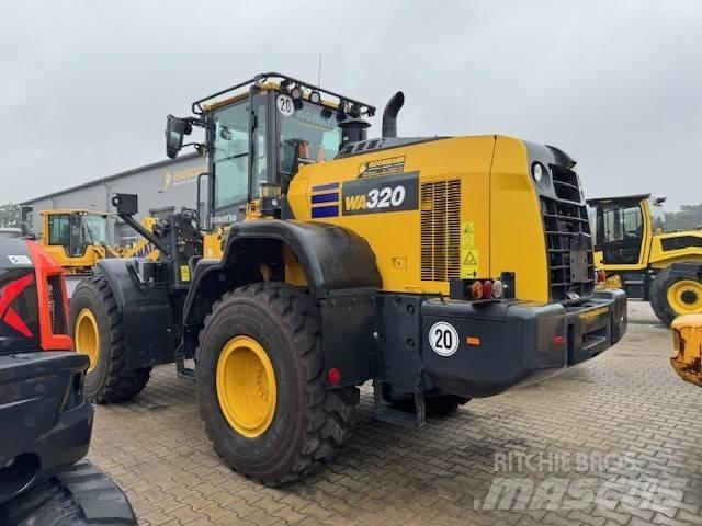 Komatsu WA 320 لوادر بعجل
