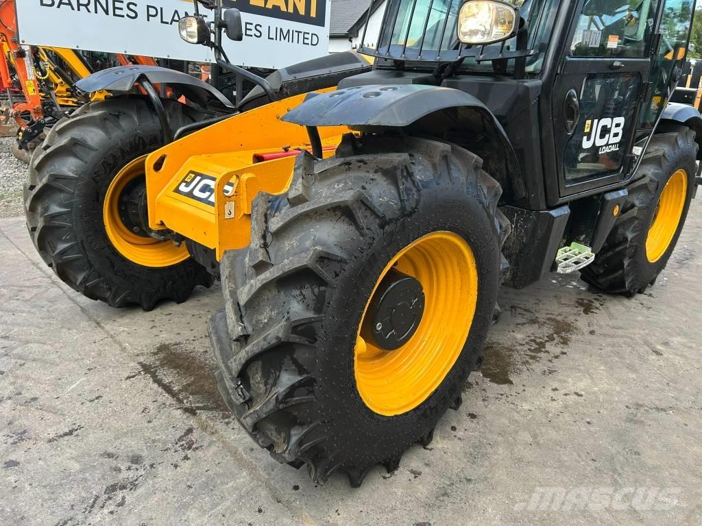 JCB 531-70 مناولات متداخلة