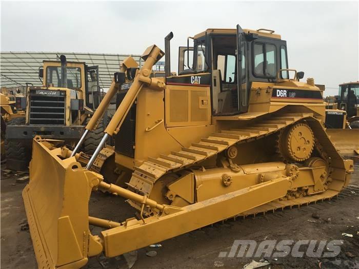 CAT D 6 R LGP بلدوزرات مجنزرة