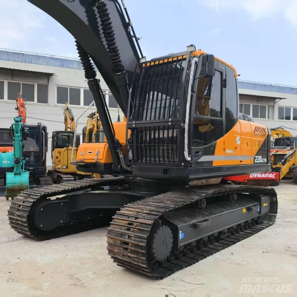Hyundai R220LC-9S حفارات وسط 7 طن - 12 طن