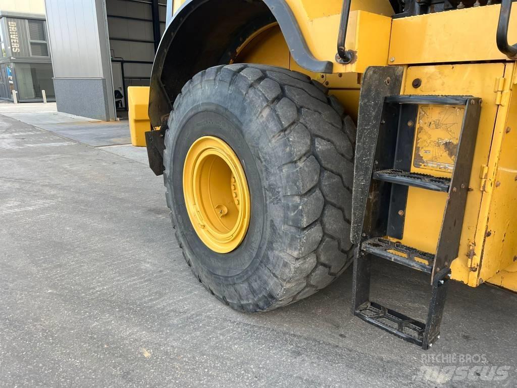 CAT 966 M XE لوادر بعجل