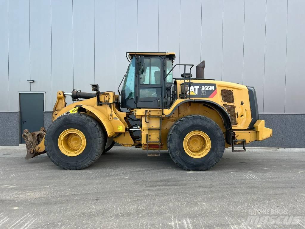 CAT 966 M XE لوادر بعجل