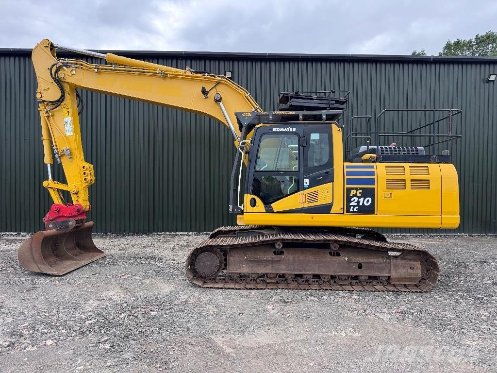 Komatsu PC 210 LC-11 حفارات زحافة