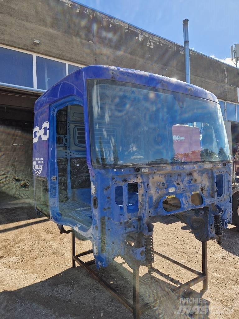 Volvo cab FH 4 500 كابينة والداخلية