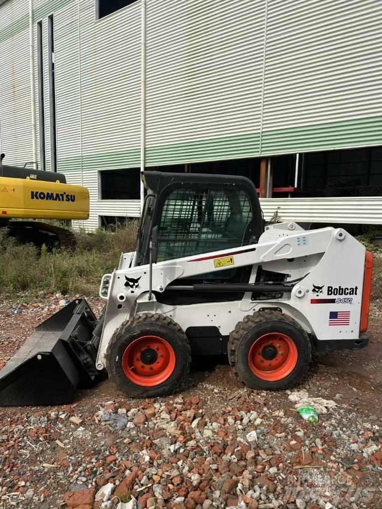 Bobcat S450 لوادر انزلاقية التوجيه