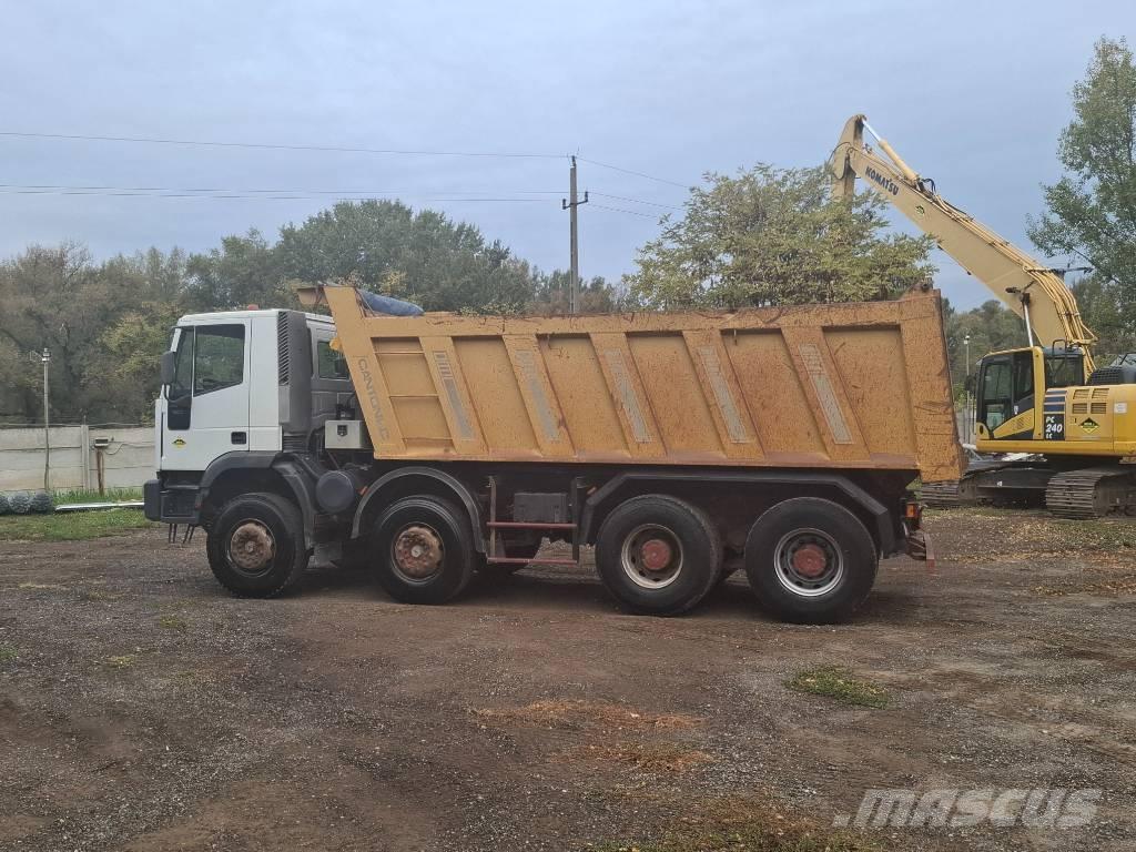 Iveco Trakker 440 شاحنات قلابة