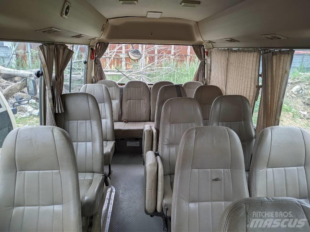 Toyota Coaster حافلة داخل المدينة