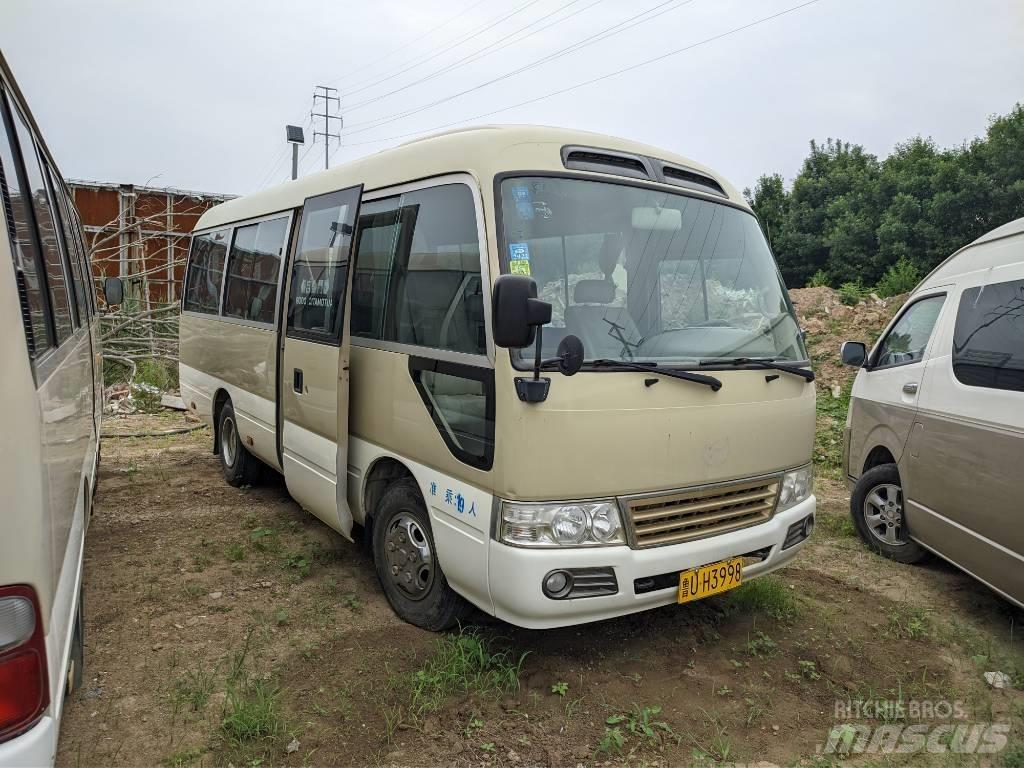 Toyota Coaster حافلة داخل المدينة