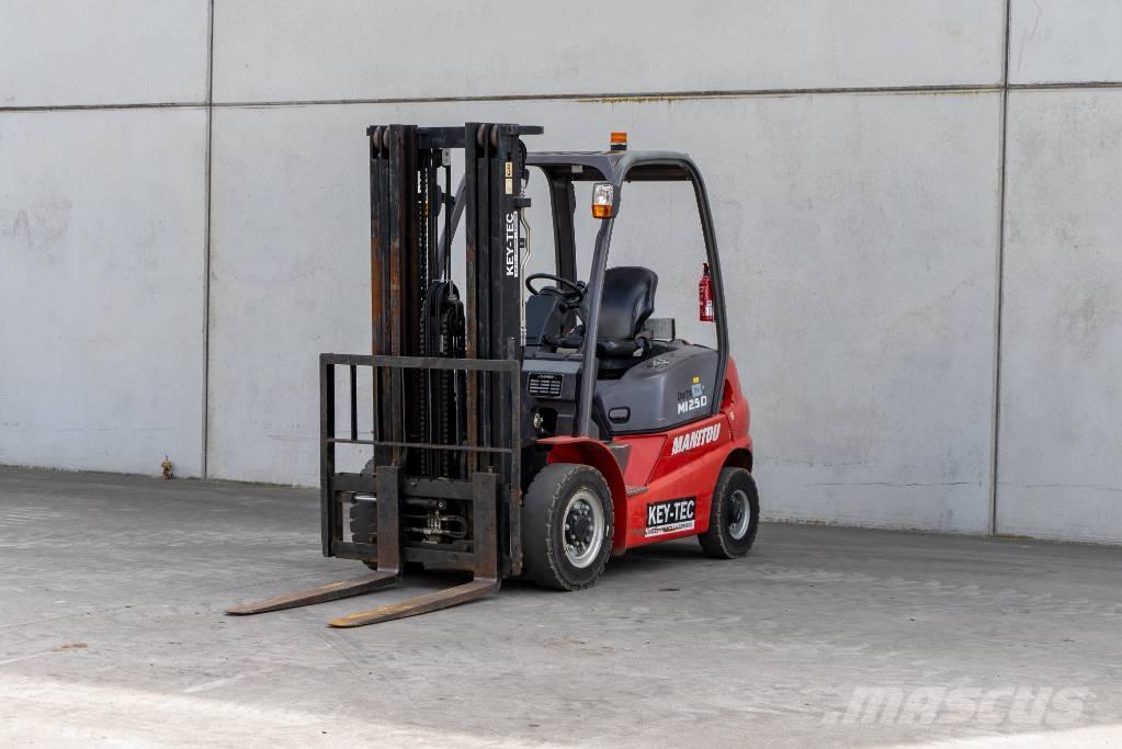 Manitou MI 25 D شاحنات الديزل