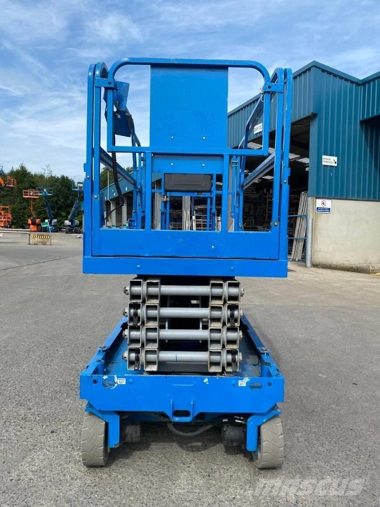 Genie GS 3246 رافعات مقصية الشكل