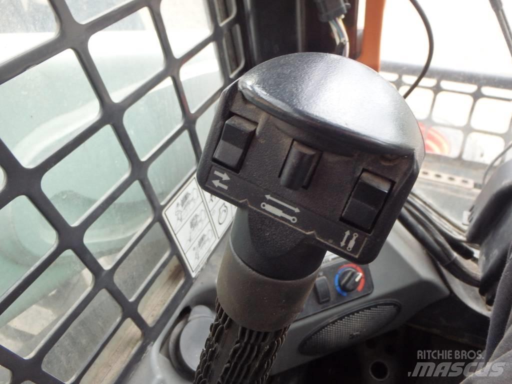 Bobcat S 530 لوادر انزلاقية التوجيه